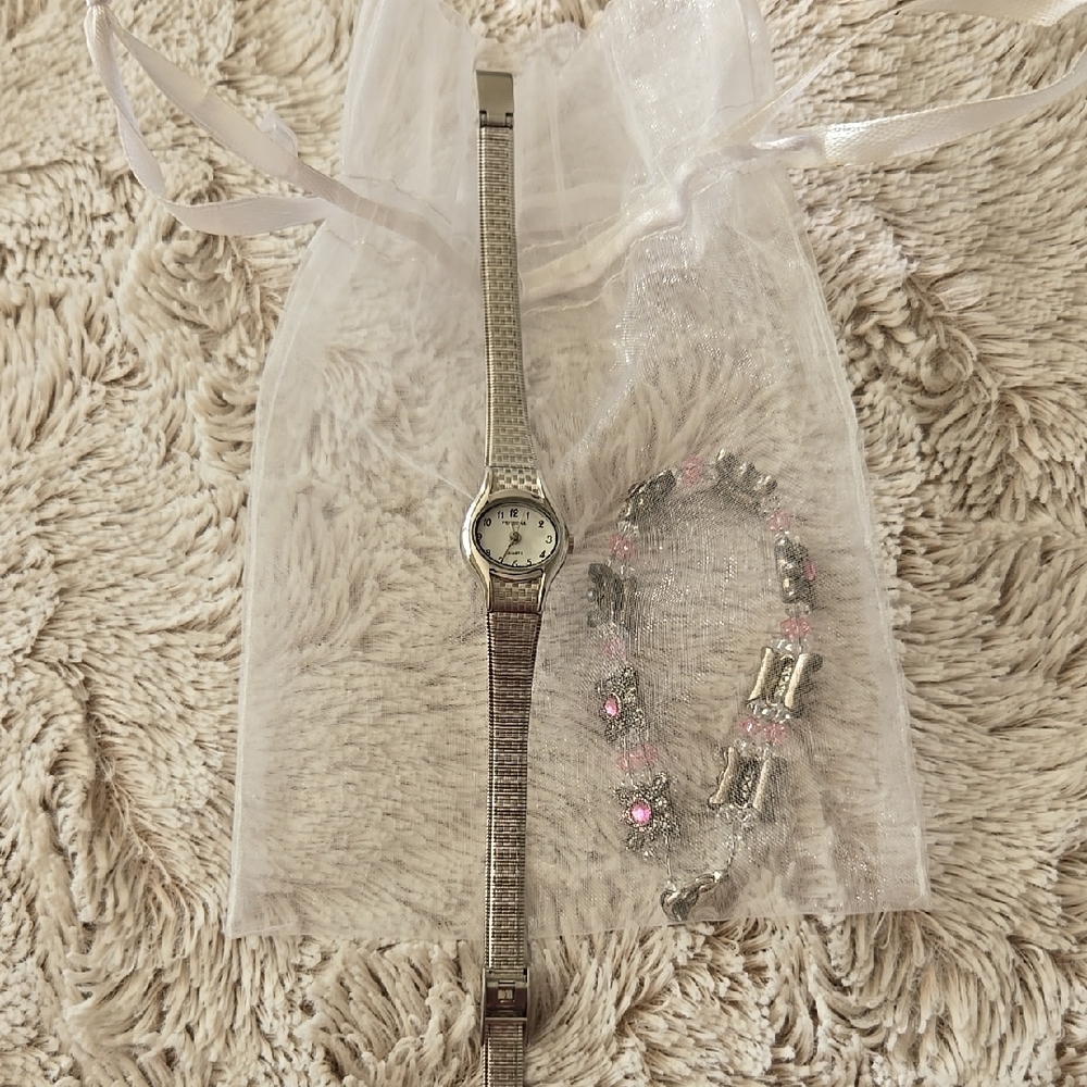 Elegant Silver Watch and Bracelet Set